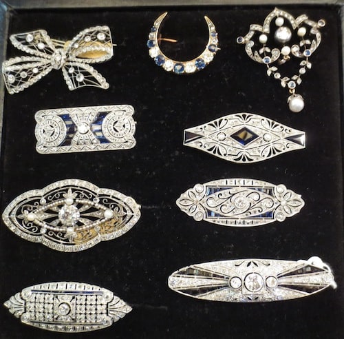 5._Brooches_at_Norberto_Medrano