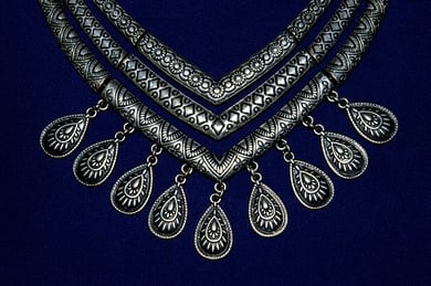 collar necklaces, hot enough to melt the snow