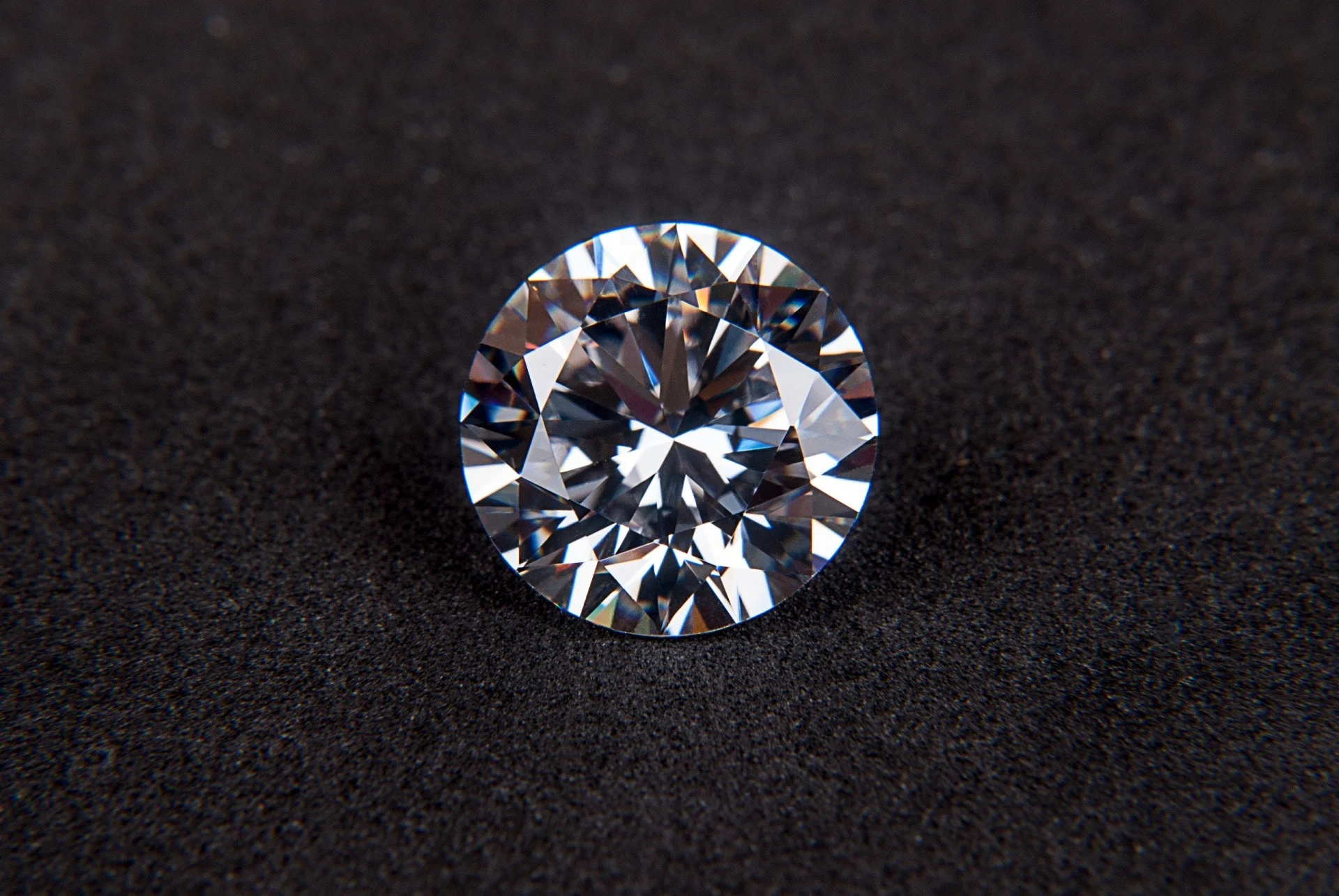 brilliant-carat-crystal-68740